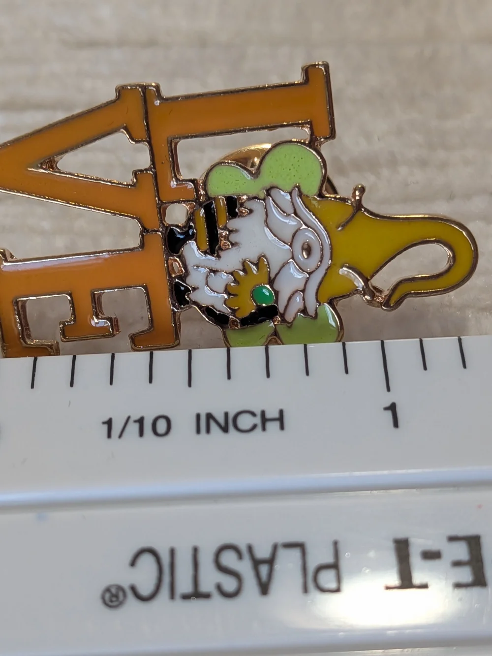 Bumblebee Gnome Enamel Pin - Love - With Case Metal Pin For Hats, Backpacks